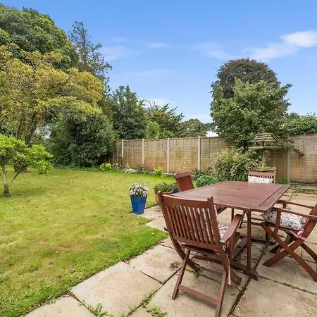 Convenient And Immaculate House In Bransgore Exterior photo