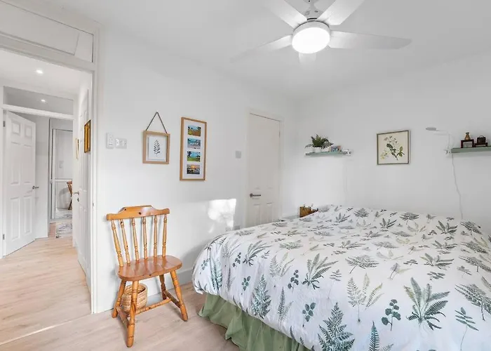Convenient And Immaculate House In Bransgore